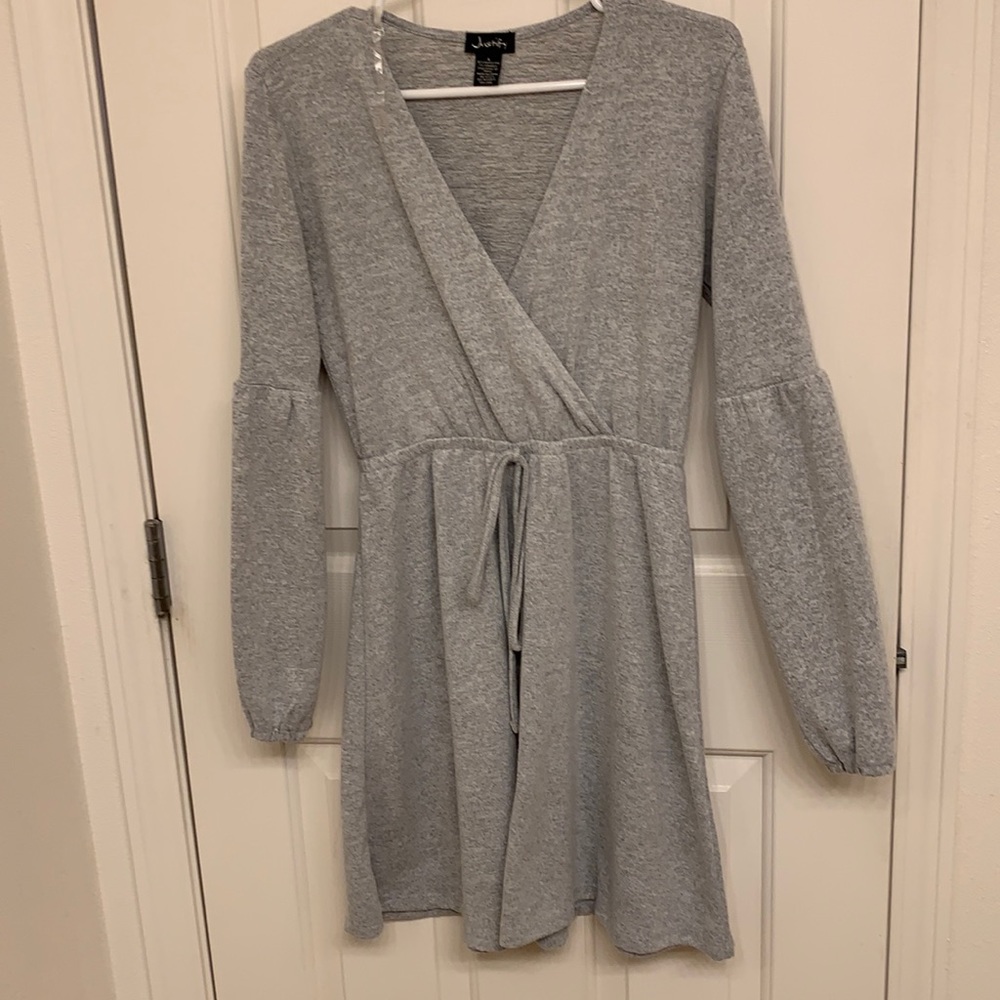 Lon sleeved dress